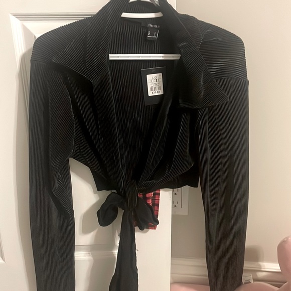 Crop top - Picture 1 of 1